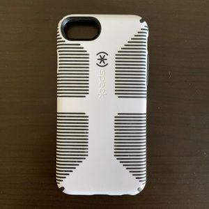 Speck hard shell IPhone 8 case